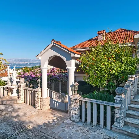 1 Bedroom In Апартаменты Сплитска